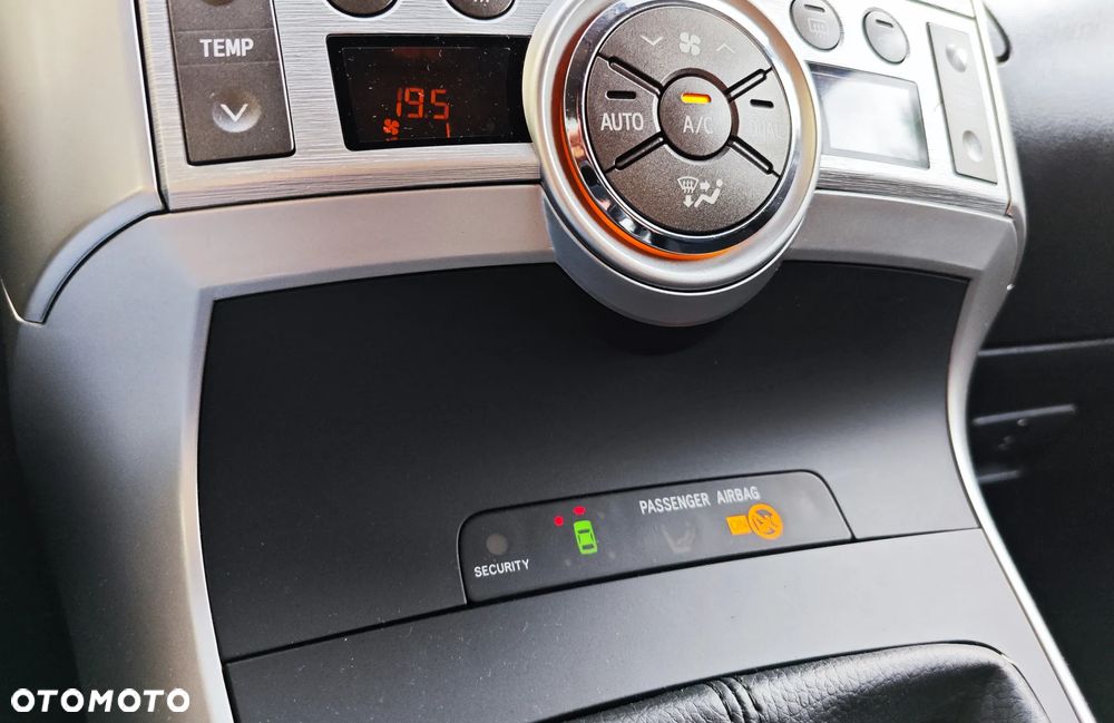 Toyota Verso 2.0 D-4D Premium - 26