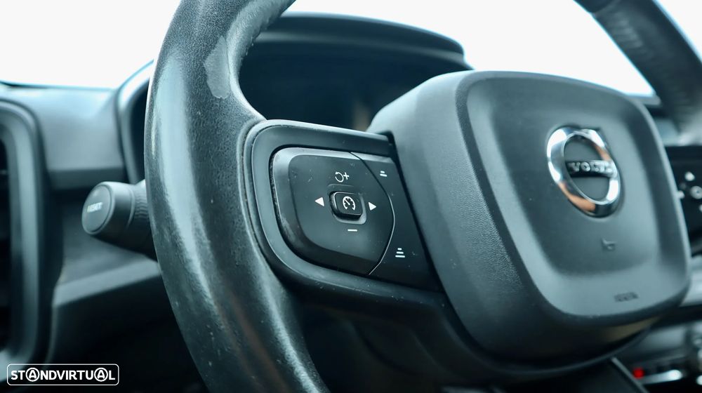 Volvo XC 40 2.0 D3 - 37