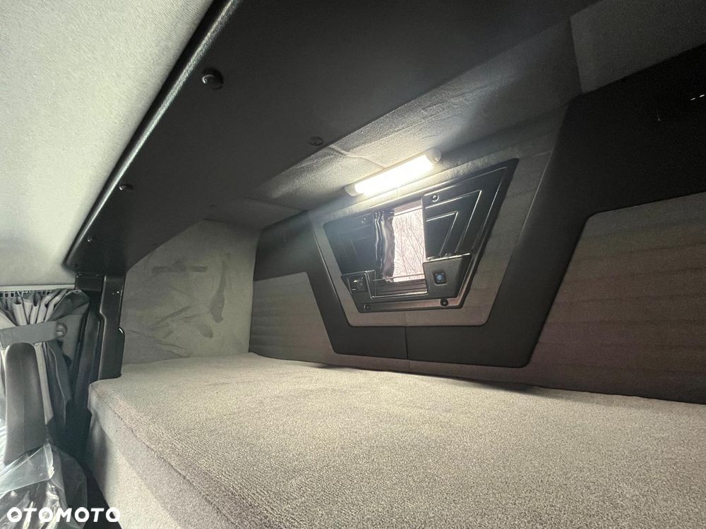 Iveco Daily 35S18HA8 Laweta z kabiną - 22