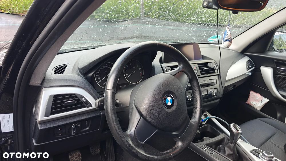 BMW Seria 1 116i - 13