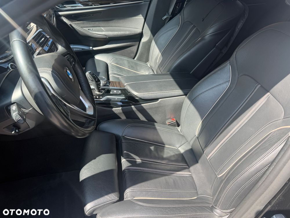 BMW Seria 5 520d Luxury Line sport - 8