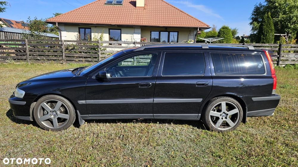 Volvo V70 R - 4
