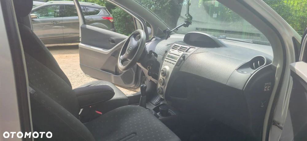 Toyota Yaris 1.3 Luna - 5