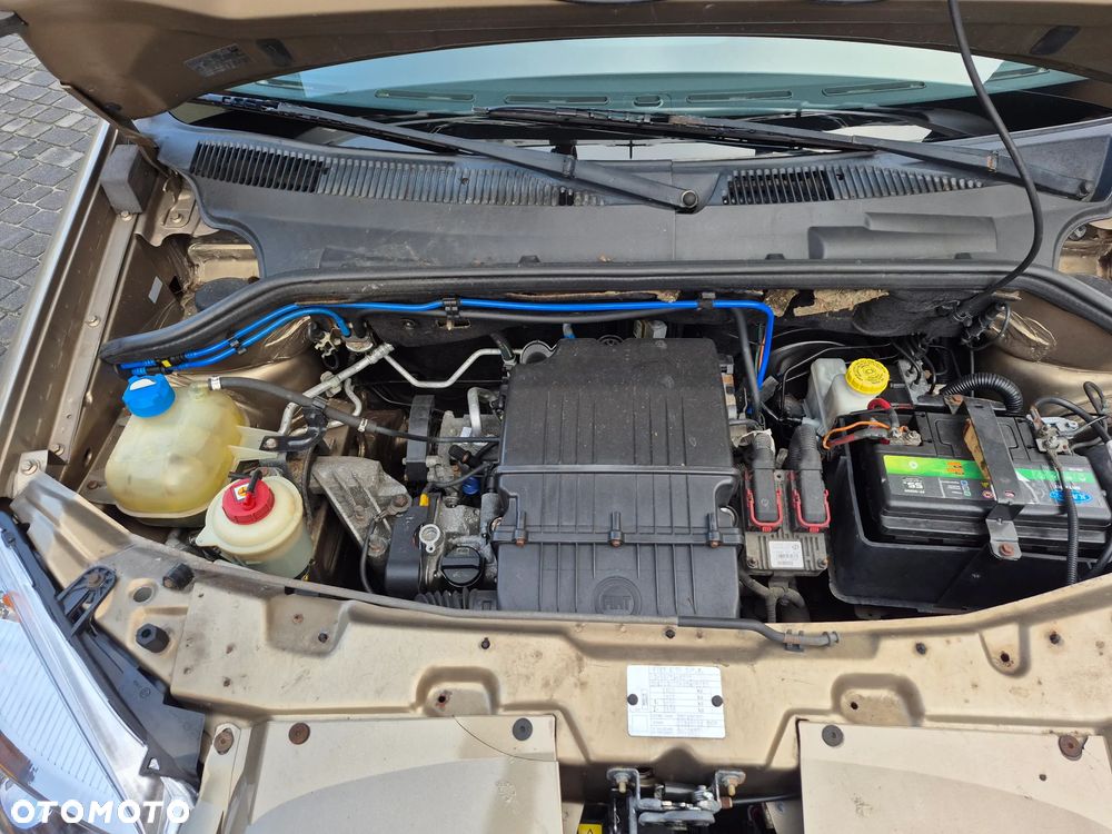 Fiat Doblo 1.4 8V Family - 16