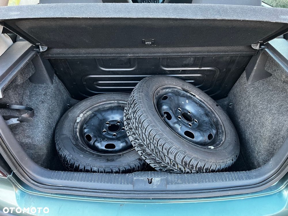 Volkswagen Polo - 14