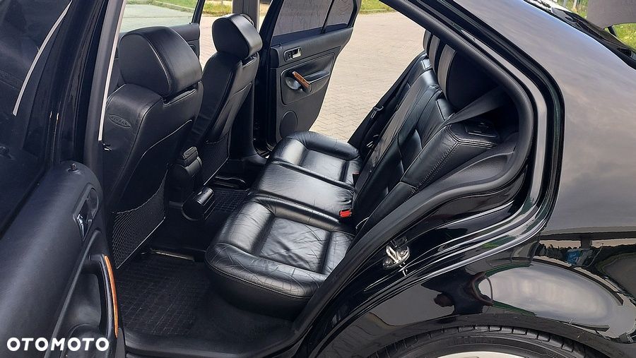 Volkswagen Bora 2.3 V5 Highline - 14