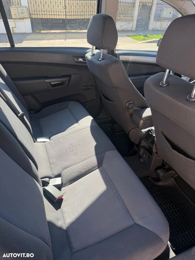 Opel Zafira 1.9 CDTI Essentia - 6