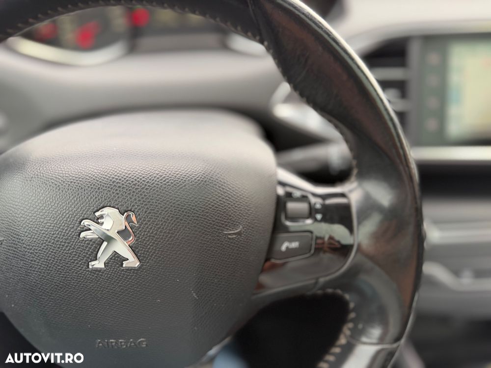 Peugeot 308 1.6HDi Premium - 40