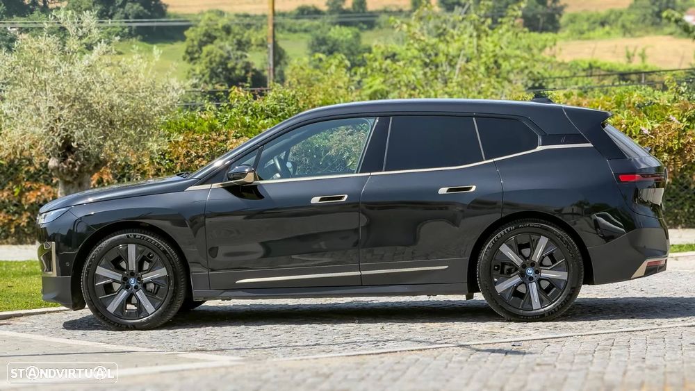 BMW iX xDrive 40 - 12