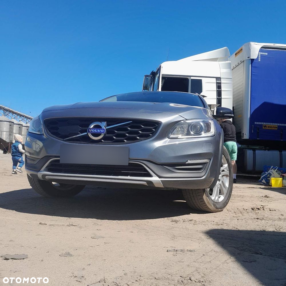 Volvo V60 Cross Country D3 Drive-E Summum - 2