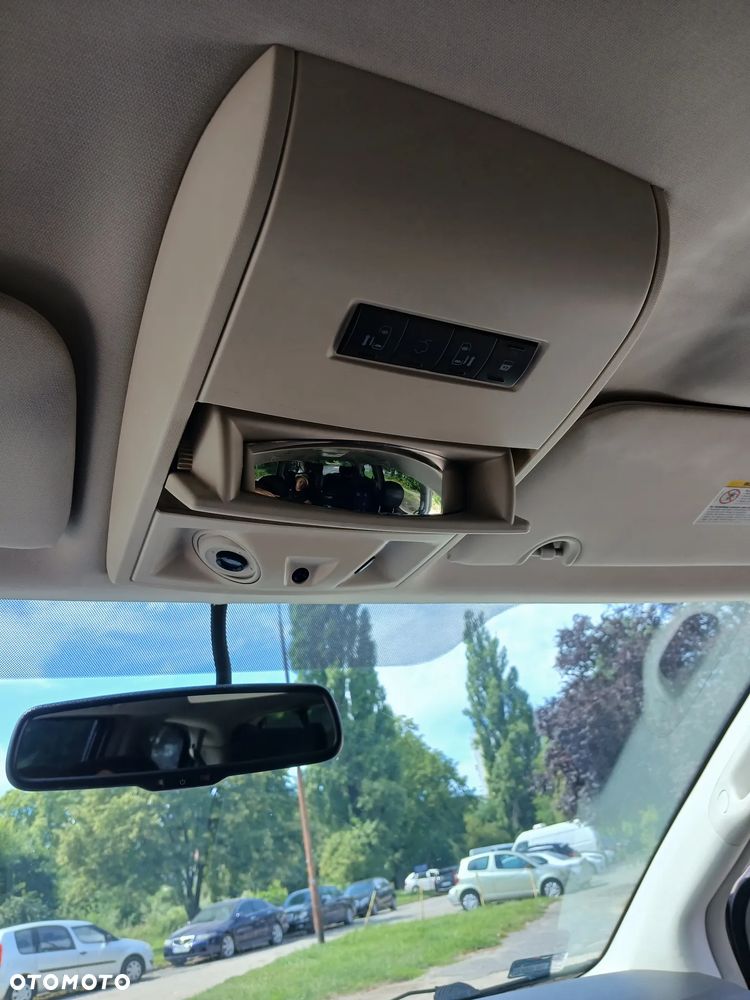 Chrysler Grand Voyager - 10