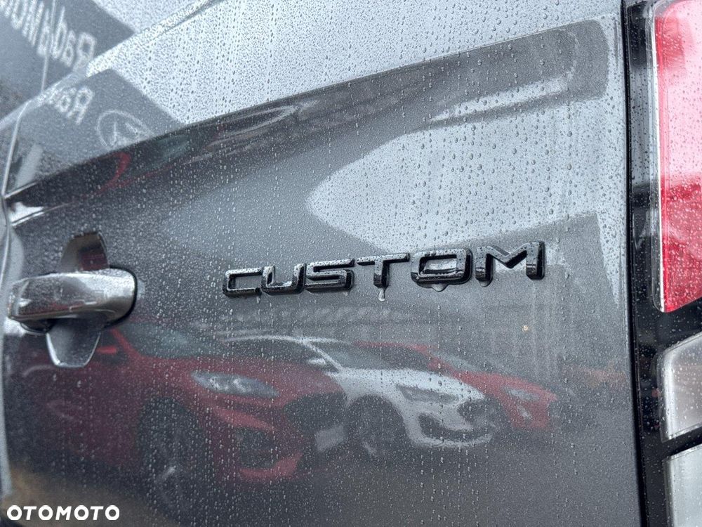 Ford Custom - 21