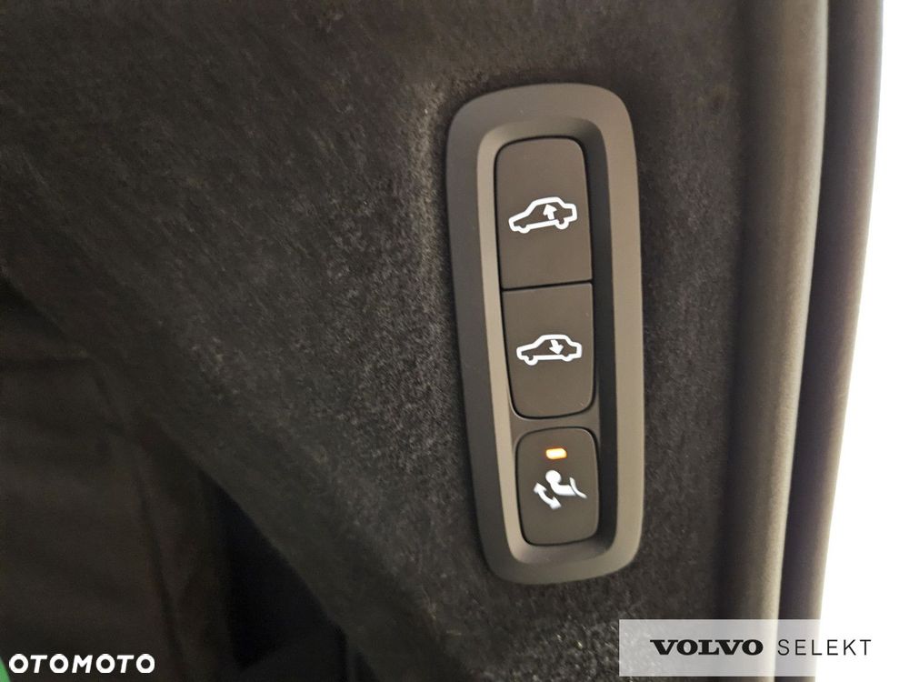 Volvo XC 90 - 38