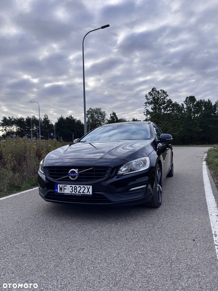 Volvo V60 D2 Drive-E Kinetic - 1