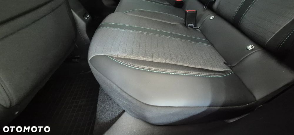 Peugeot 208 1.2 PureTech Allure S&S EAT8 - 22