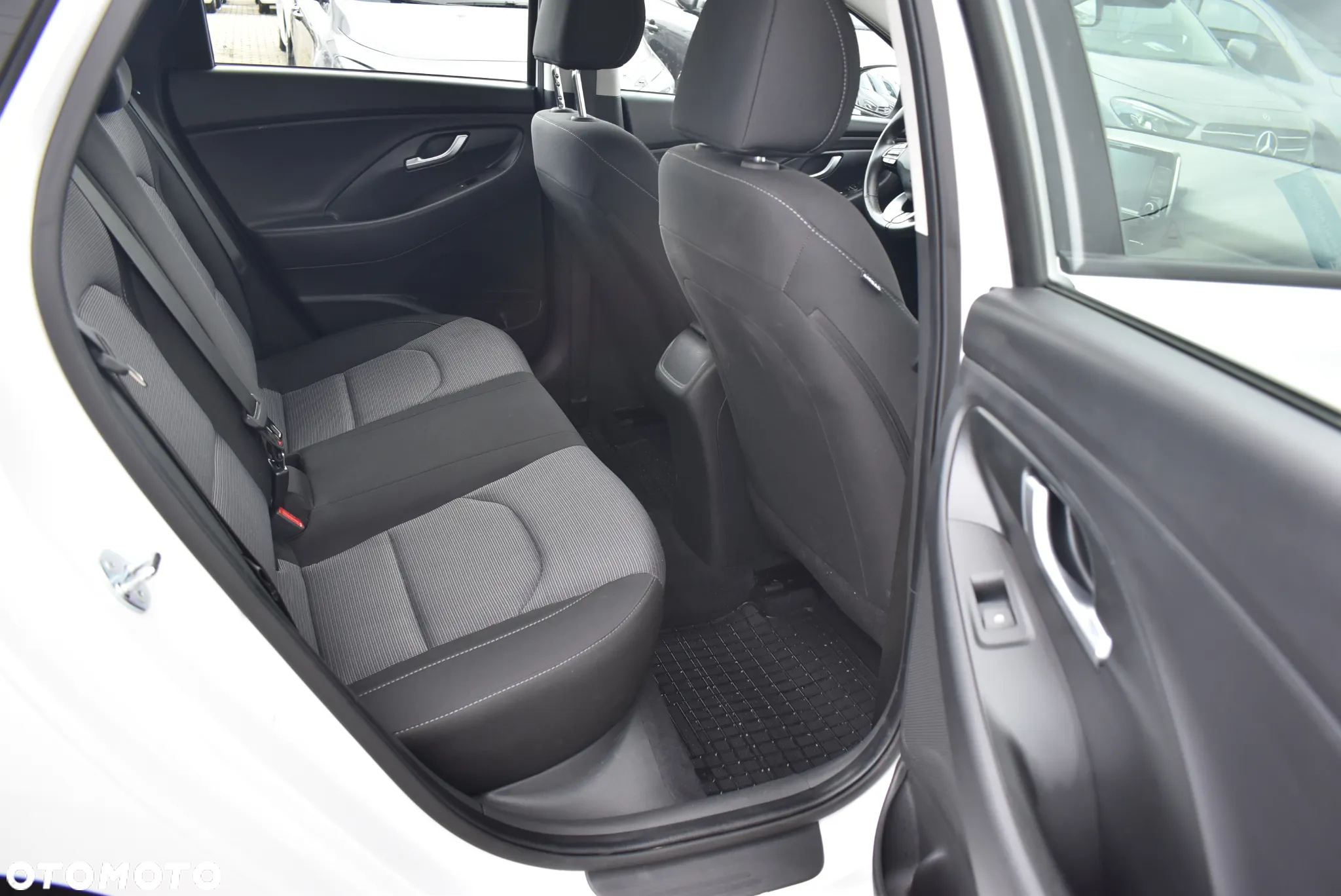 Hyundai i30 1.5 T-GDI 48V Modern - 15