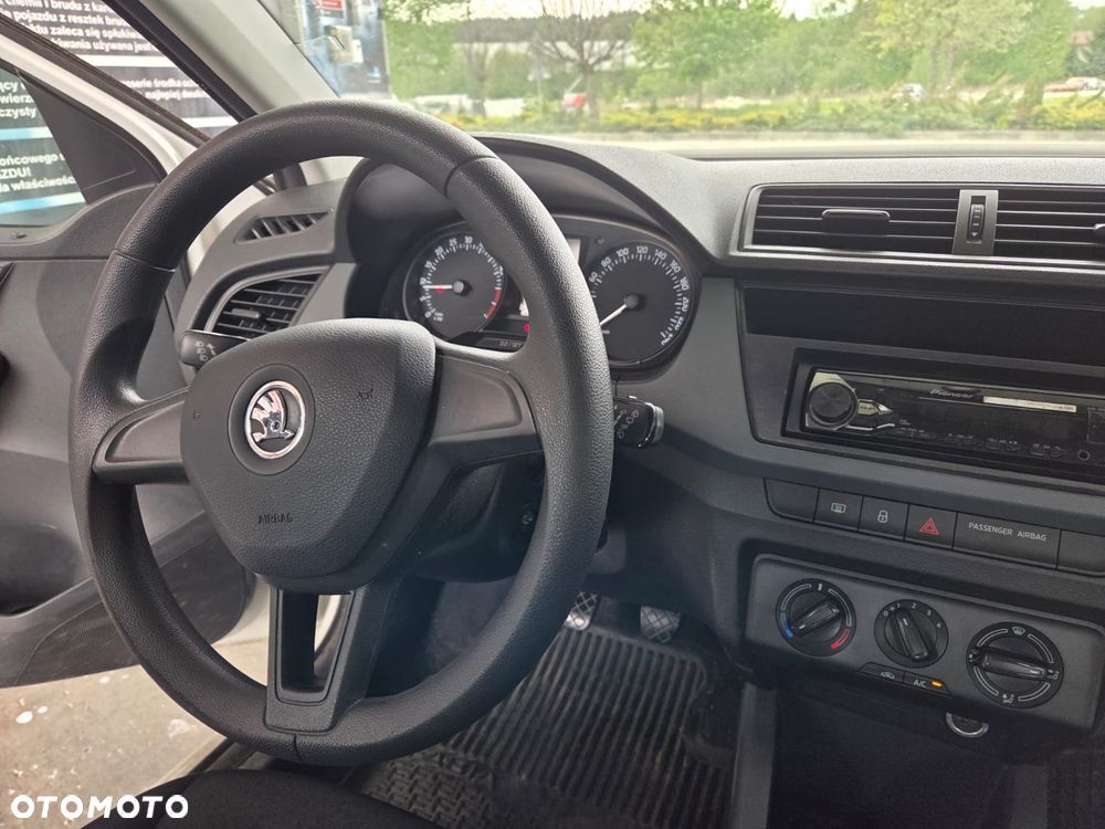 Skoda Fabia - 9