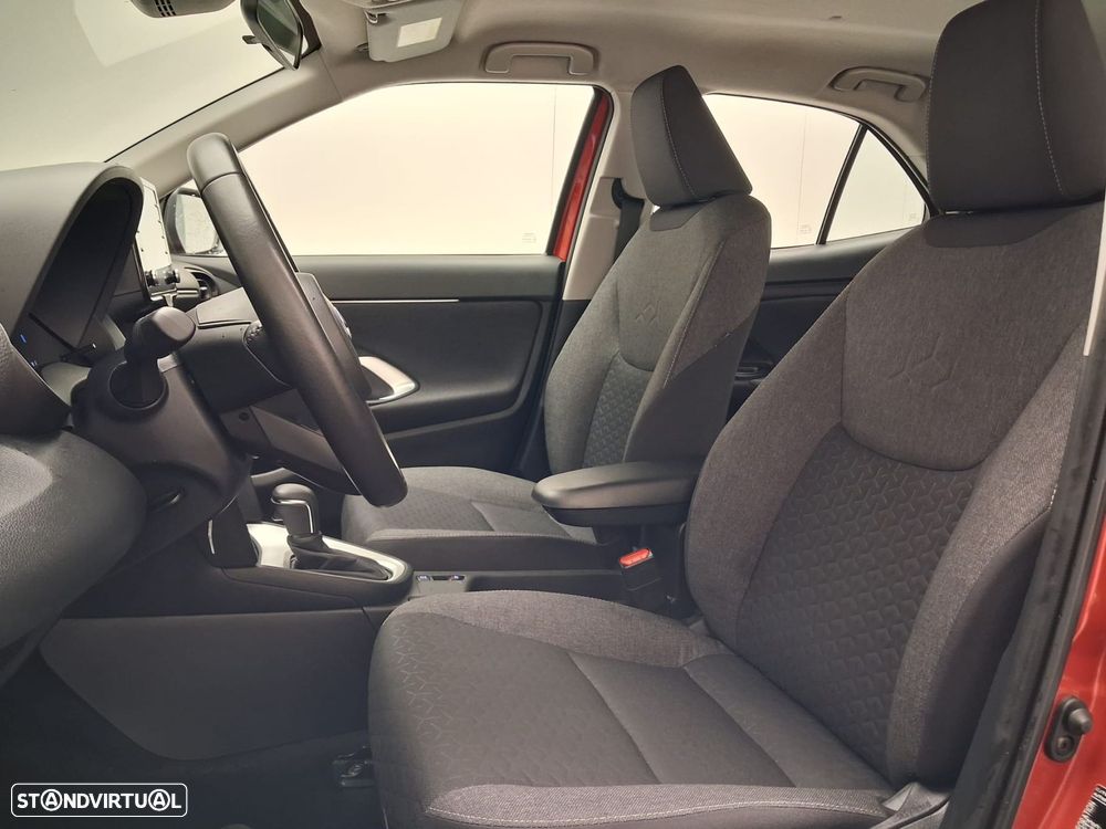 Toyota Yaris Cross 1.5 HDF Comfort Plus - 15