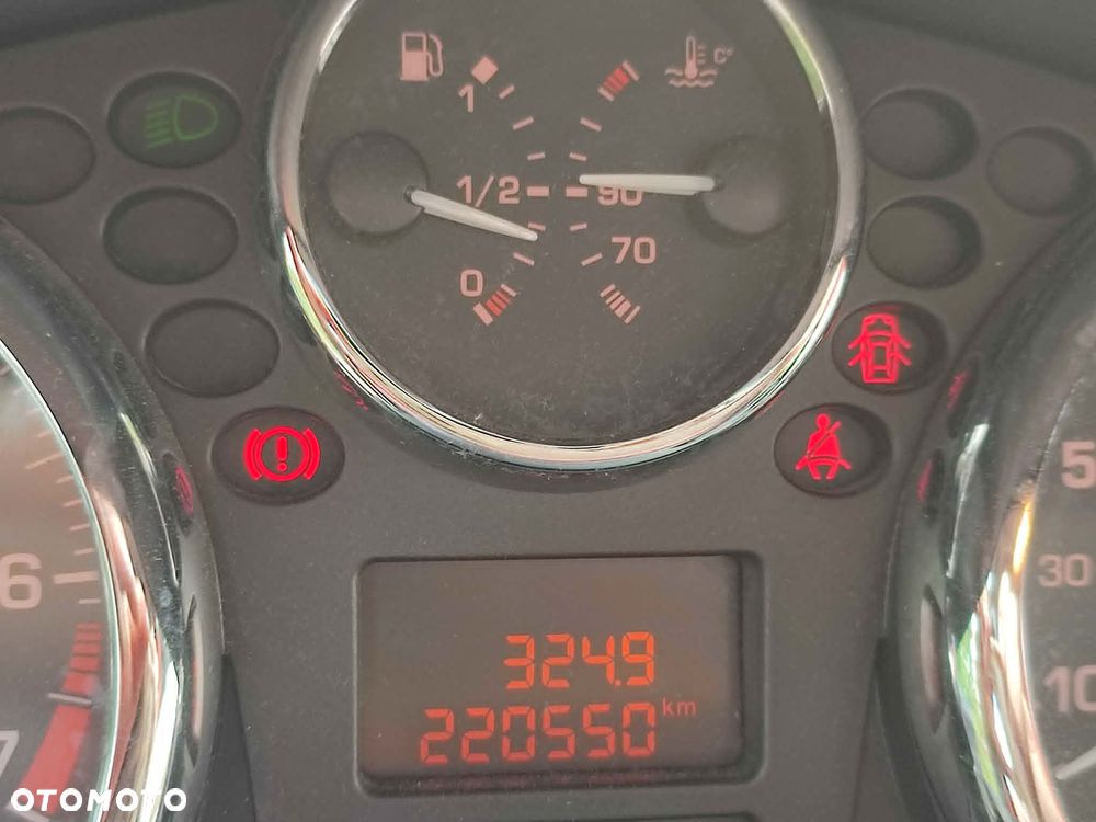 Peugeot 207 1.4 - 17
