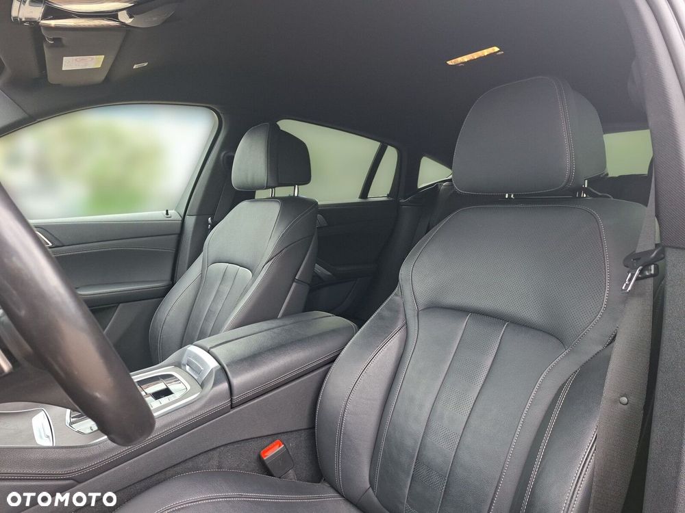 BMW X6 xDrive40d mHEV - 13