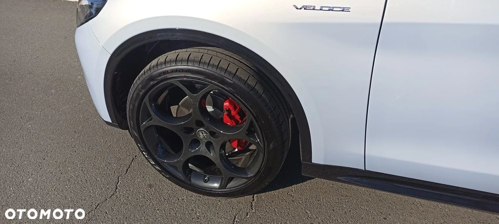 Alfa Romeo Stelvio 2.0 Turbo 16V AT8-Q4 Veloce - 7