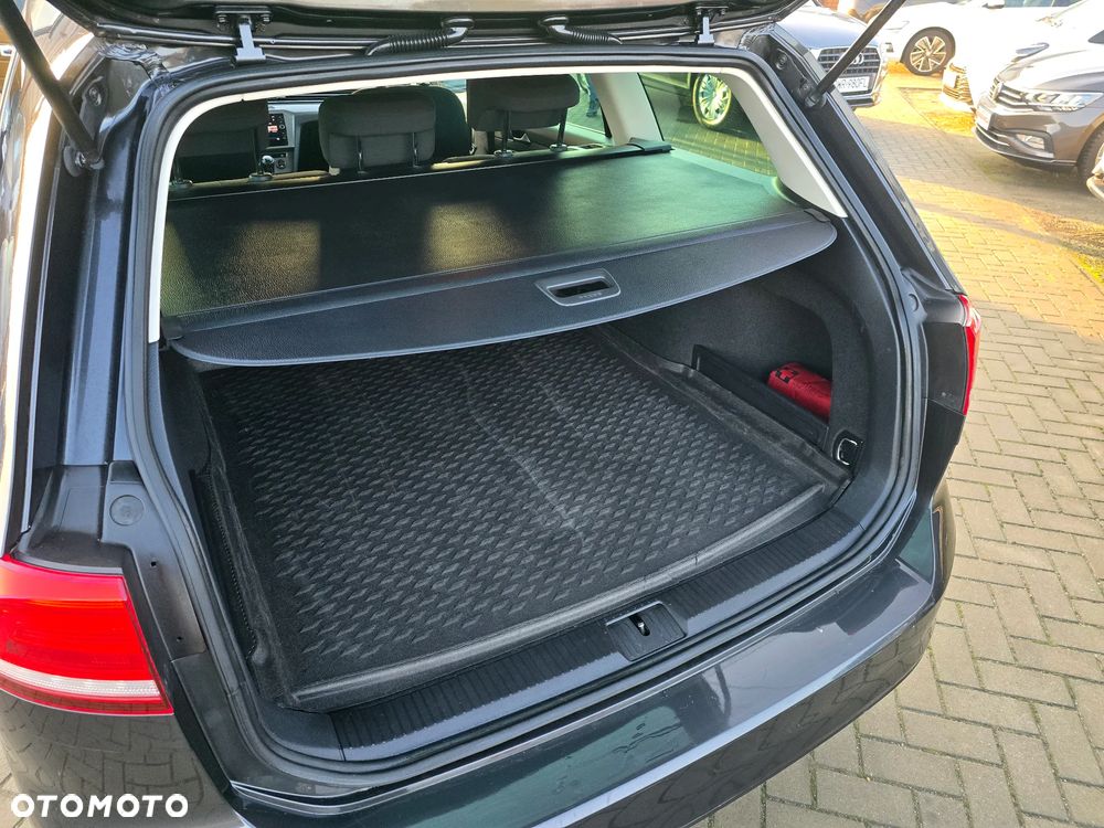 Volkswagen Passat Variant - 19