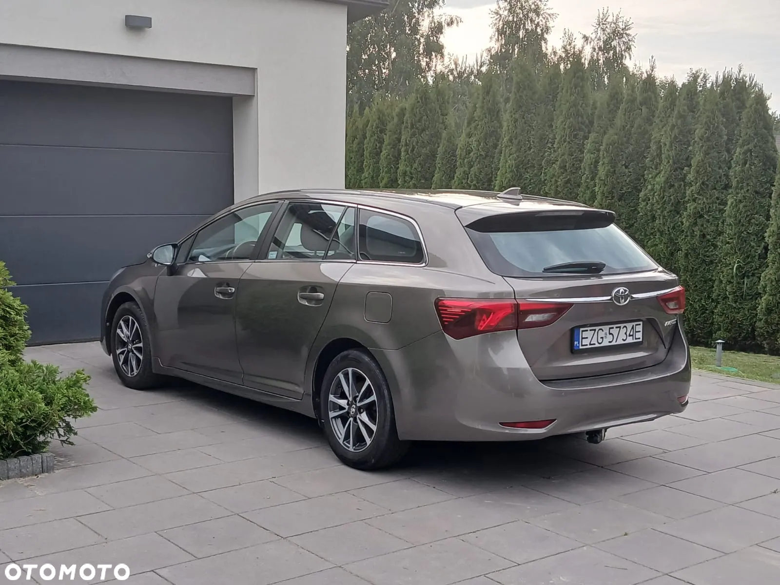 Toyota Avensis Touring Sports 1.8 Comfort - 12