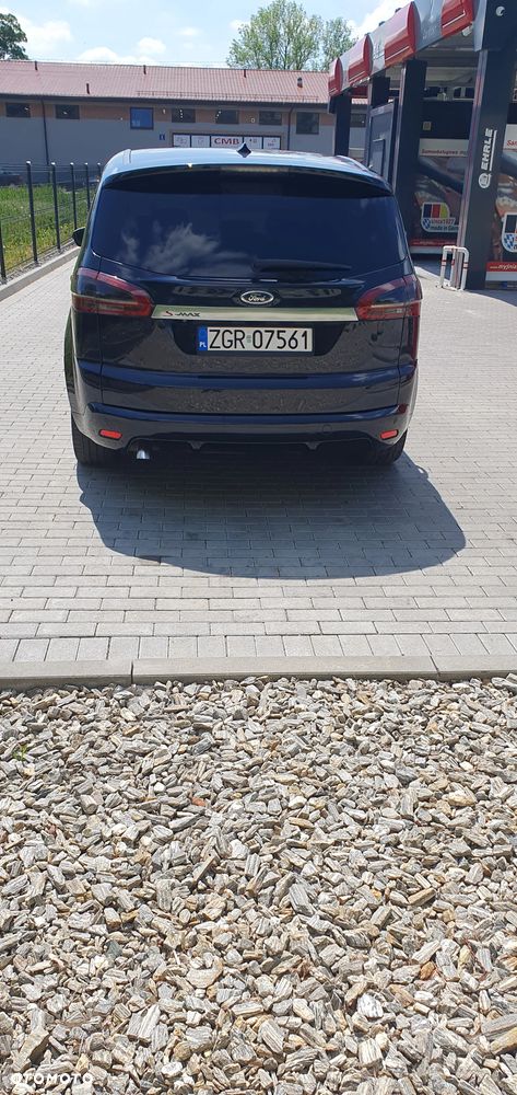 Ford S-Max - 11