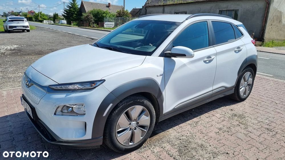 Hyundai Kona 64kWh Executive - 1