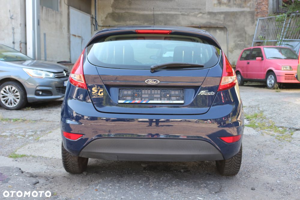 Ford Fiesta 1.4 Autom Trend - 11