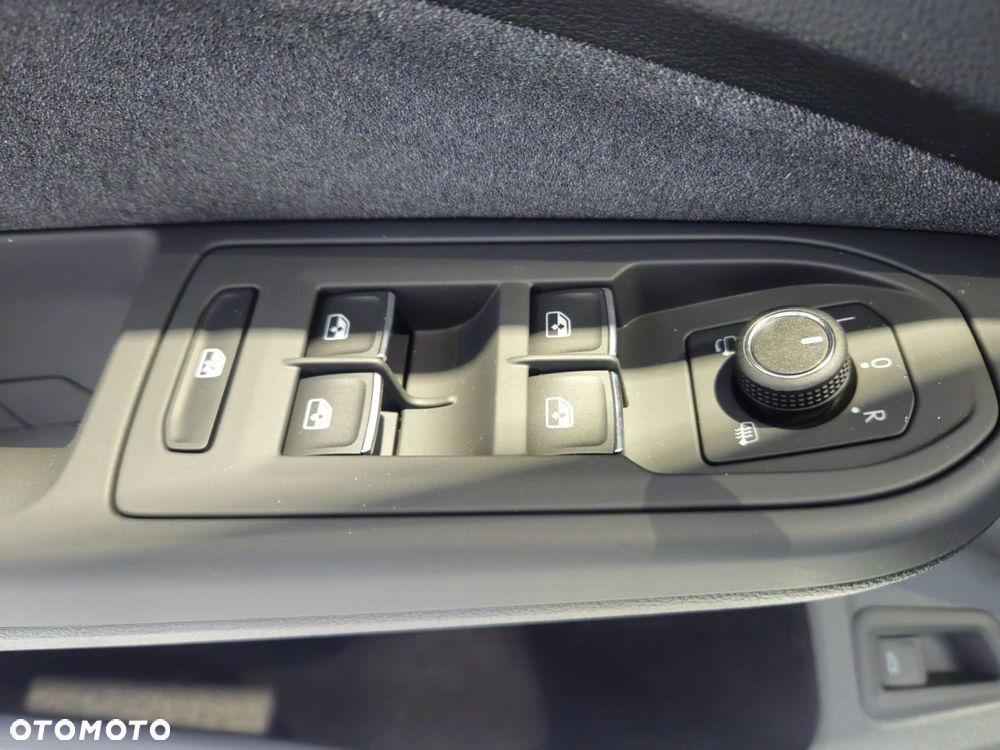 Volkswagen Golf Variant - 13