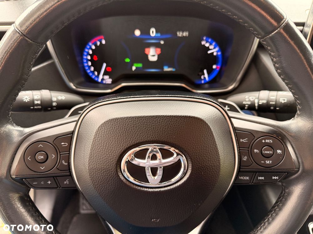 Toyota Corolla 2.0 Hybrid Executive - 26