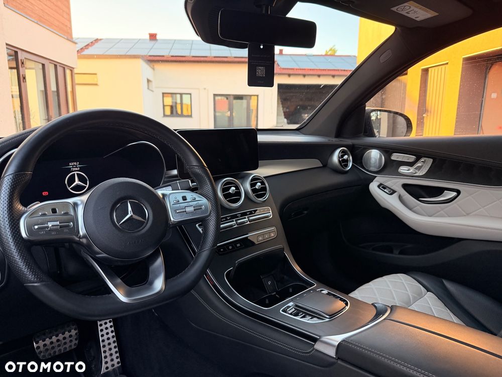 Mercedes-Benz GLC 300 d 4-Matic - 11
