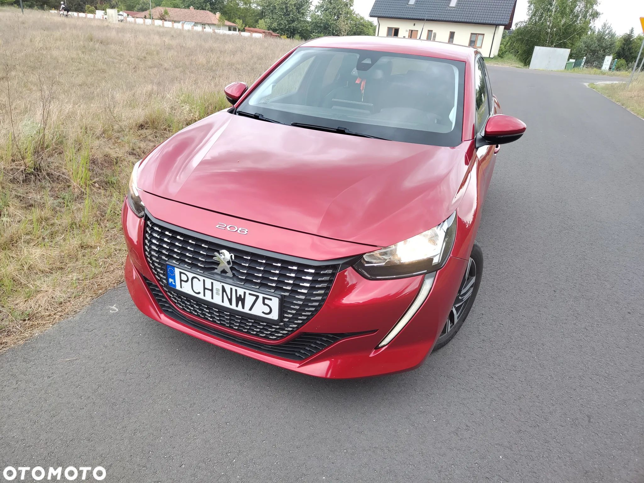 Peugeot 208 - 1