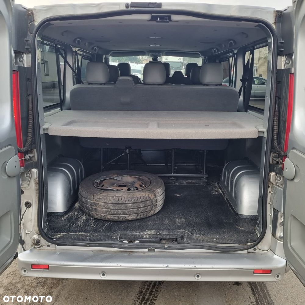 Opel Vivaro - 11
