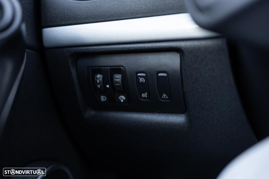 Renault Clio 2.0 16V Sport - 56