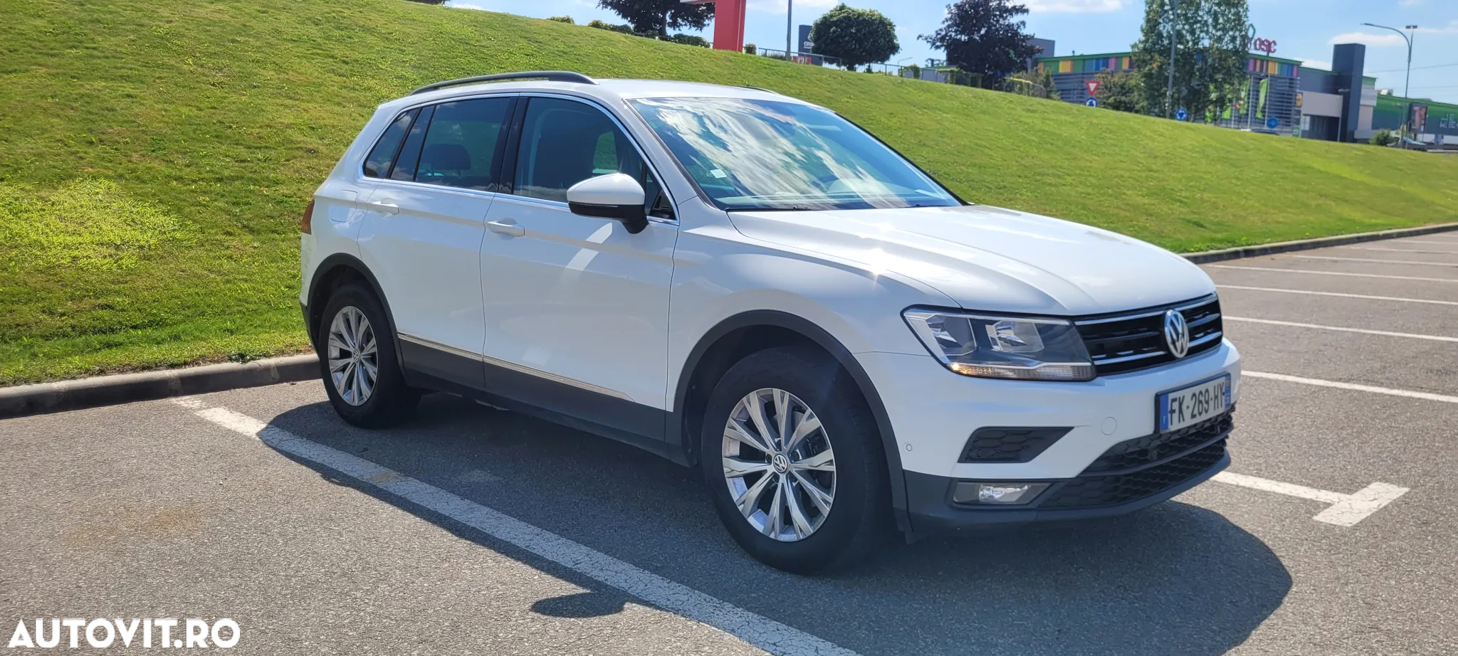 Volkswagen Tiguan - 25