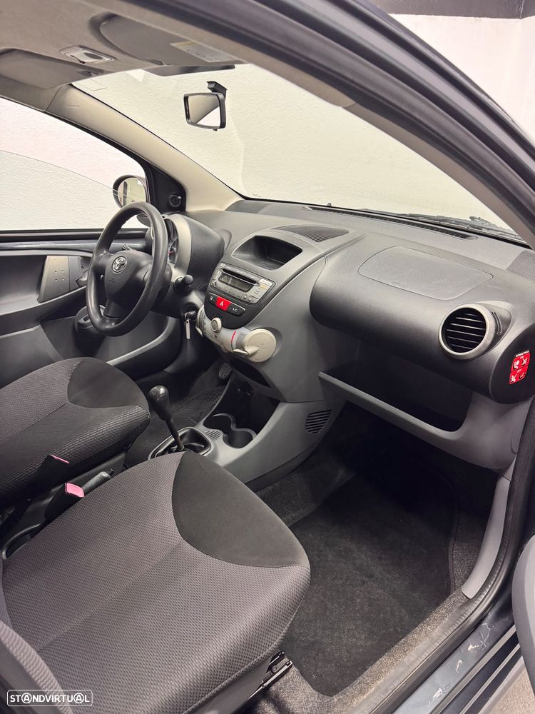 Toyota Aygo 1.0 Plus Sport Pack - 12