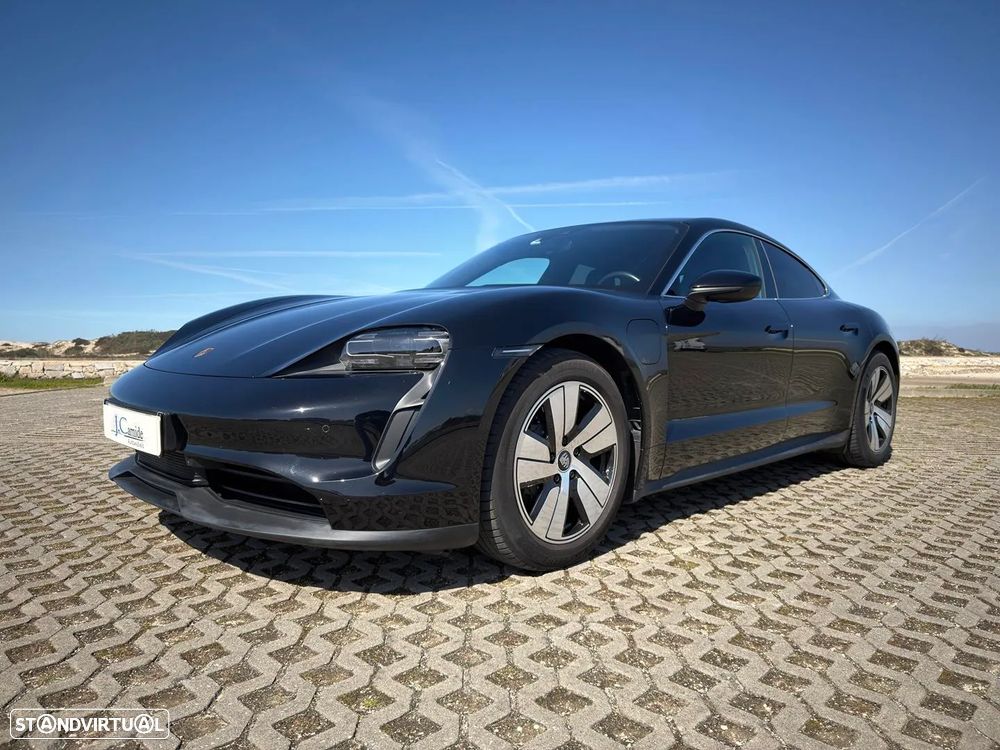Porsche Taycan 4 - 3