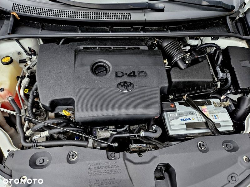 Toyota Avensis 2.0 D-4D Premium - 29