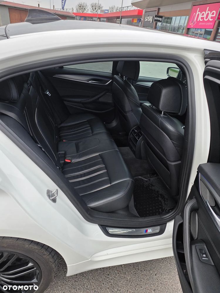 BMW Seria 5 520d xDrive M Sport sport - 18