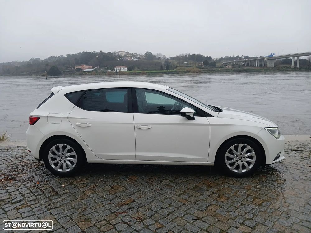 SEAT Leon 1.6 TDI ECOMOTIVE Style - 23