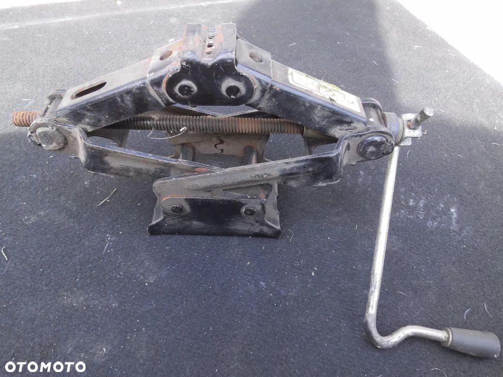 PODNOŚNIK SAMOCHODOWY TRAPEZOWY LEWAREK - 1