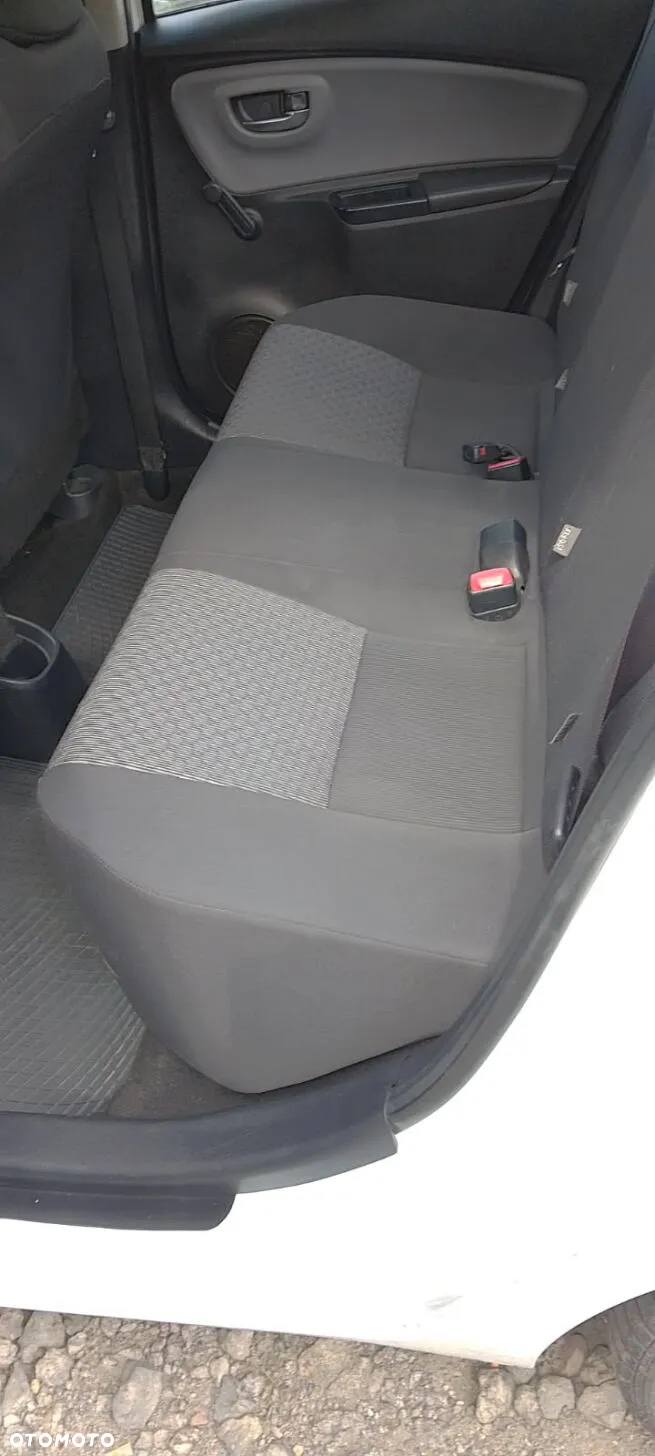 Toyota Yaris 1.0 Active - 11