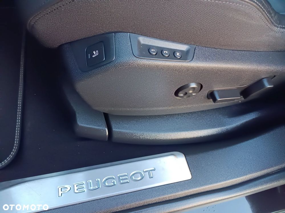Peugeot 5008 BlueHDi 180 EAT8 GT - 23