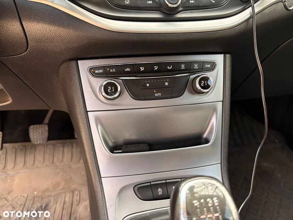 Opel Astra 1.6 CDTI Enjoy S&S - 9