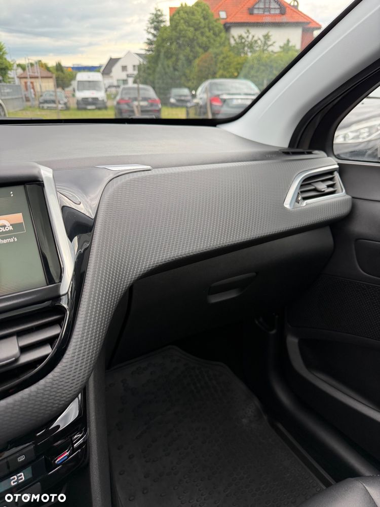 Peugeot 2008 1.6 VTi Allure - 22