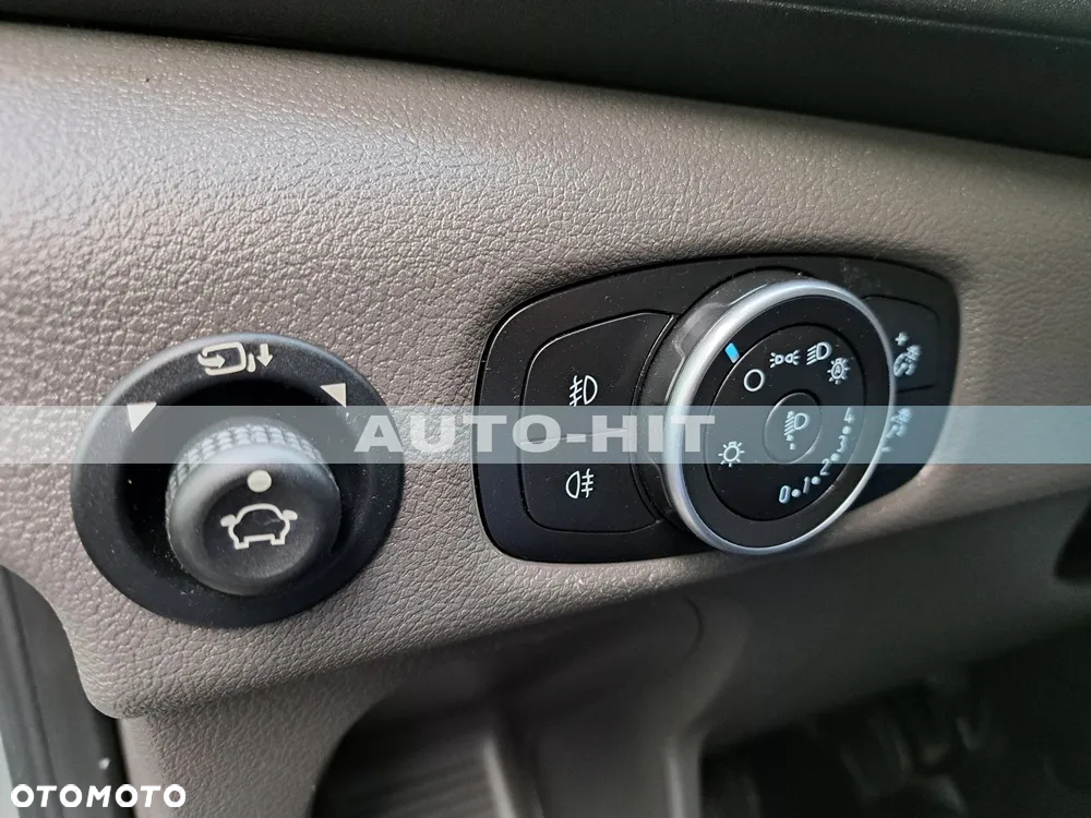 Ford Transit - 25