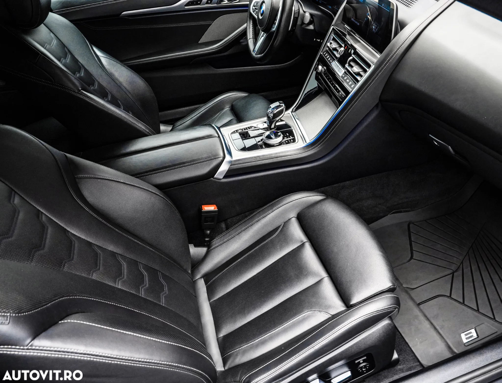 BMW M8 M850i xDrive AT - 12