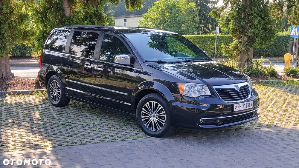 Lancia Voyager 2.8 Multijet 16v Platinum - 3